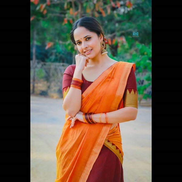 Anchor anasuya traditional attire beautiful images-Anasuya, Anchor Anasuya, Anchoranasuya Photos,Spicy Hot Pics,Images,High Resolution WallPapers Download